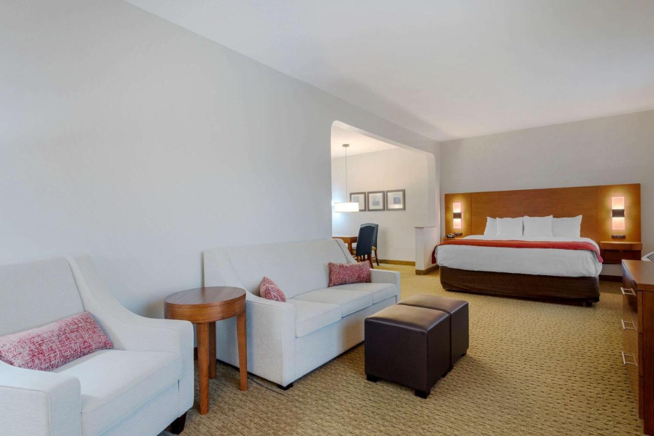 Comfort Suites Ла Порт Екстериор снимка