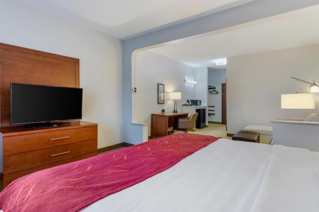 Comfort Suites Ла Порт Екстериор снимка