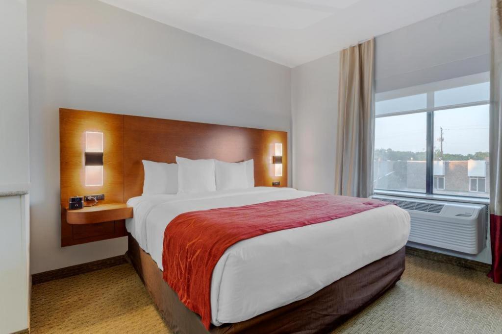 Comfort Suites Ла Порт Екстериор снимка