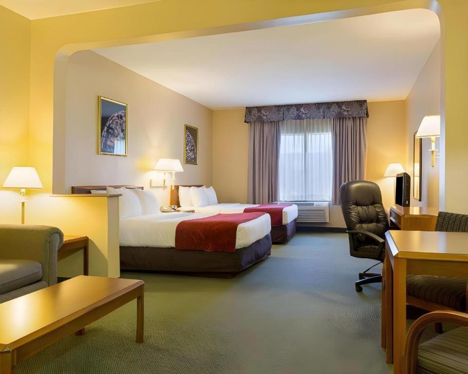 Comfort Suites Ла Порт Екстериор снимка